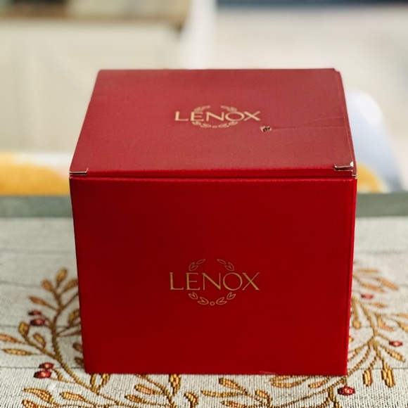 Lenox
Bayberry All-Purpose Porcelain Bowls, Set of 4 Christmas 🎄 - Picture 7 of 7